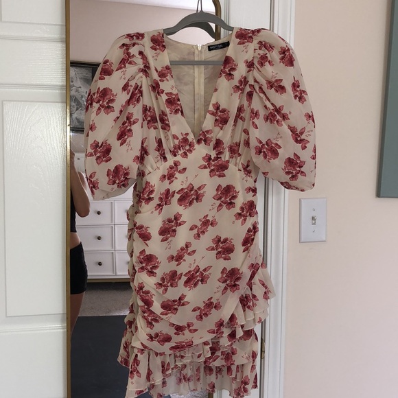 Nasty Gal Dresses & Skirts - Ruched Floral Dress with sleeves from nasty gal